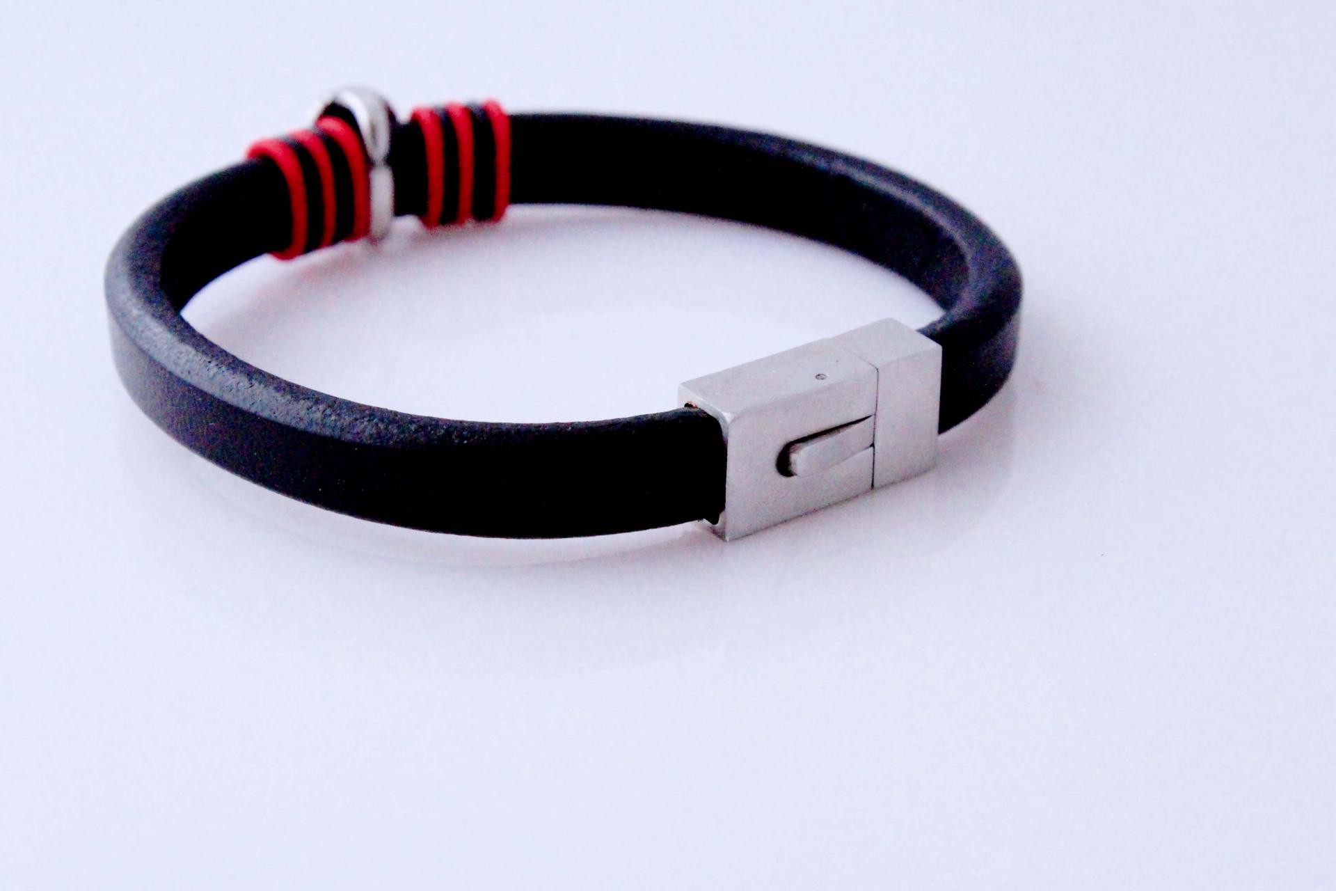 Skull Bracelet - Flat Leather - Customisable!