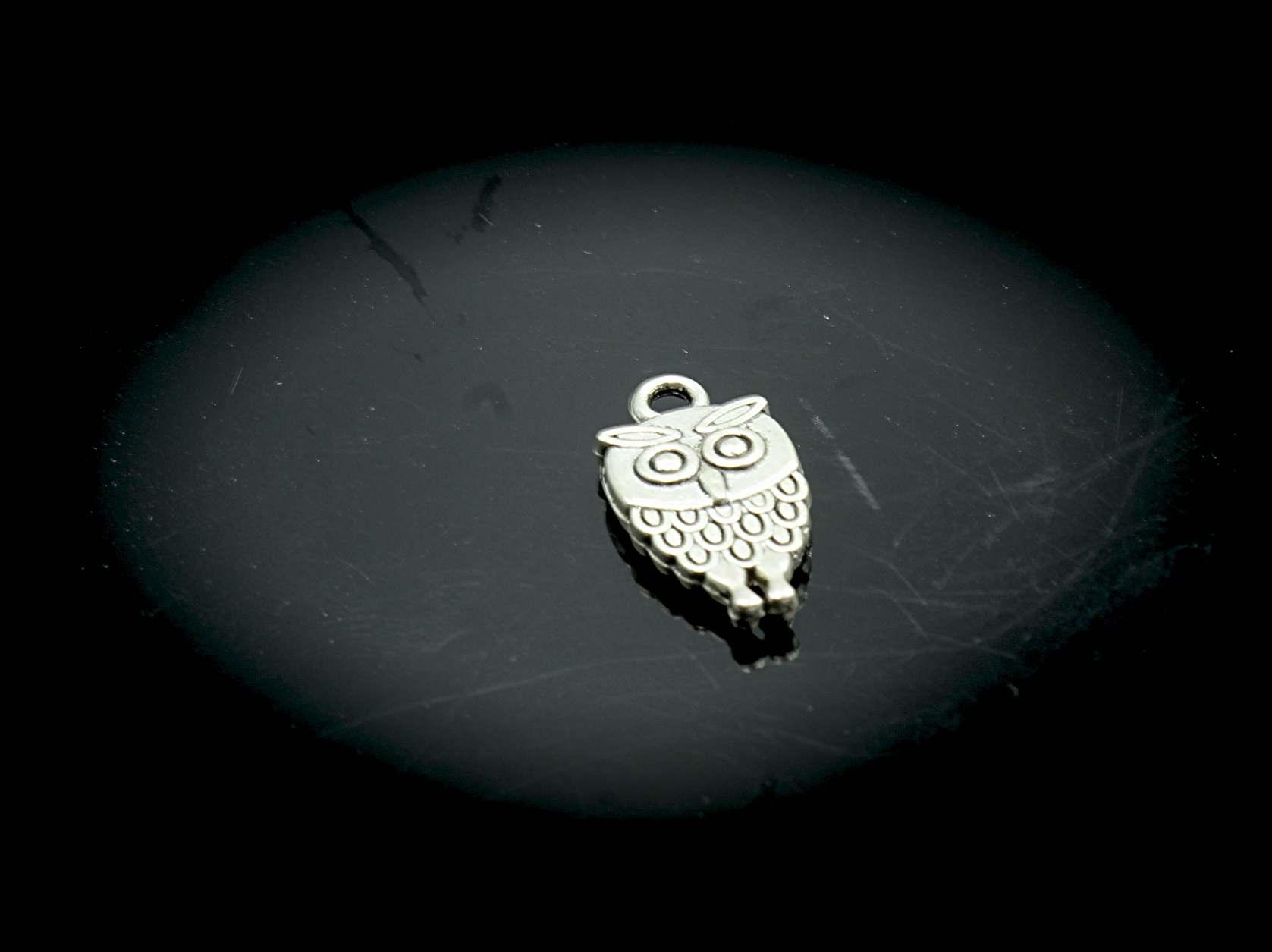 Guitar Pick Owl Choker