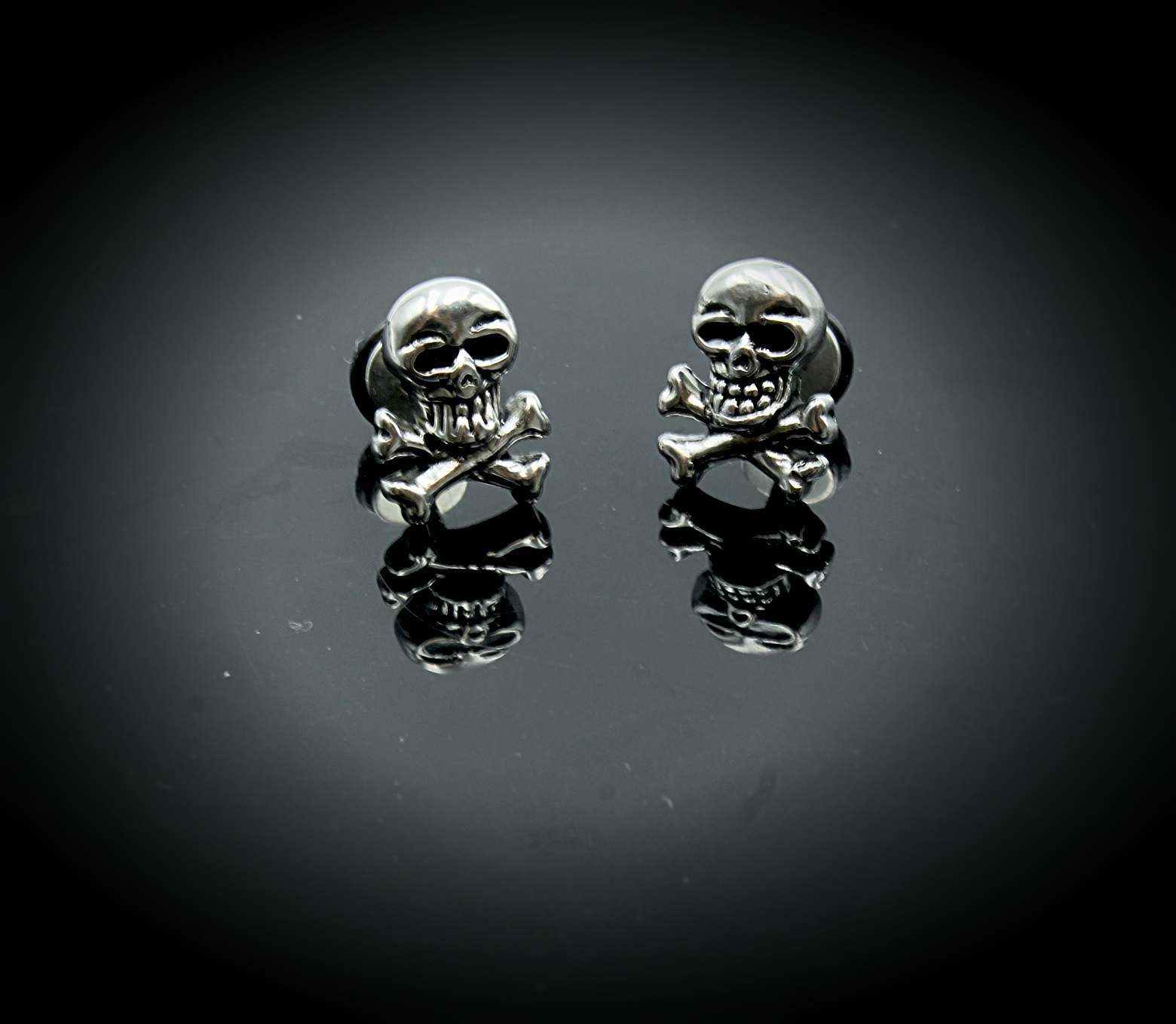 Skull & Crossbone Spooky Labrets